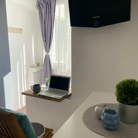 Si Free Parking Apartment