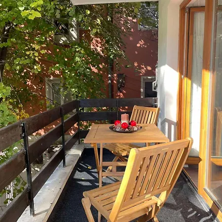 Si Free Parking Apartment