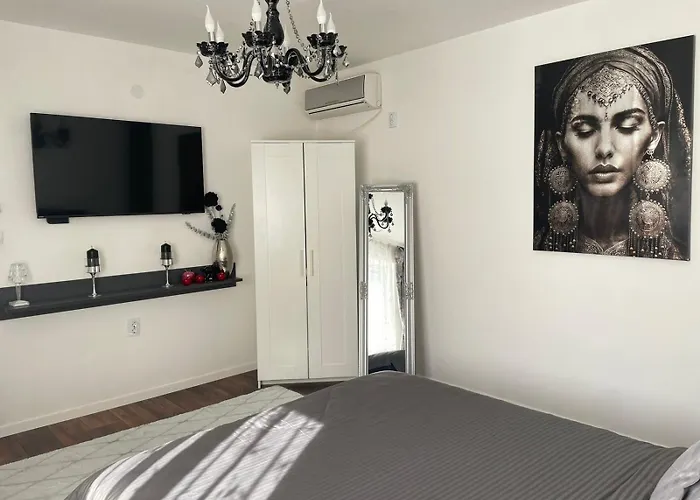 Si Free Parking * 索菲亞